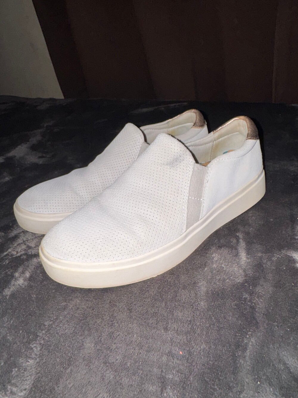 Dr Schoolls White Slip On Shoes Size 8.5 Perforated Upper Metallic Bronze Heel T